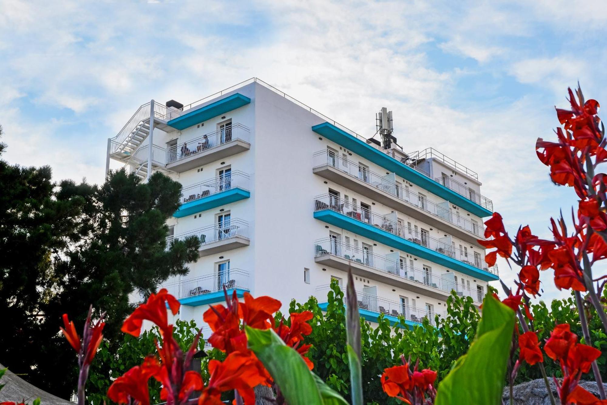 Bamblue Boutique Apartments Pineda de Mar Exterior foto