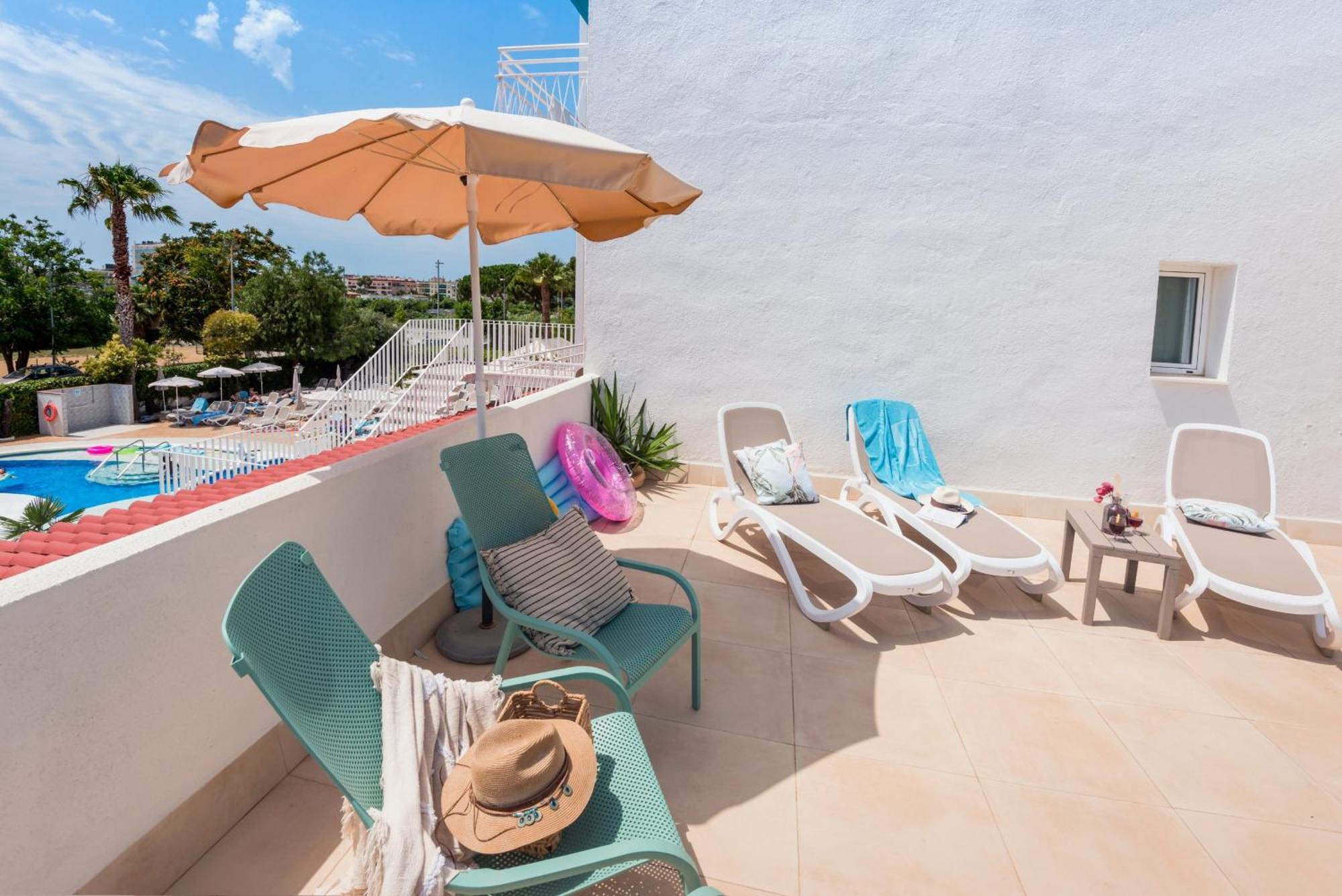 Bamblue Boutique Apartments Pineda de Mar Exterior foto